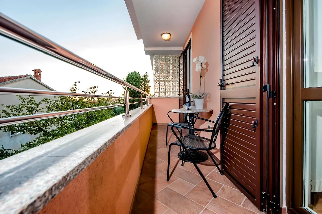 Apartments Centener Rovinj 0*,