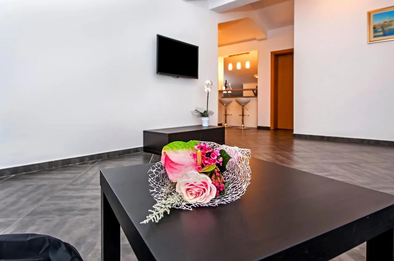 Apartments Centener Rovinj 0*,